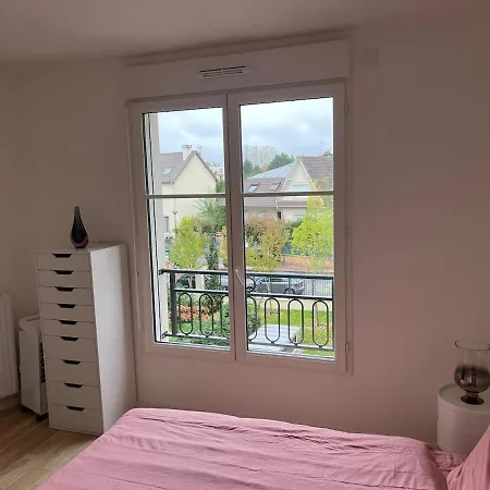 Beautiful Modern Near Paris Clamart