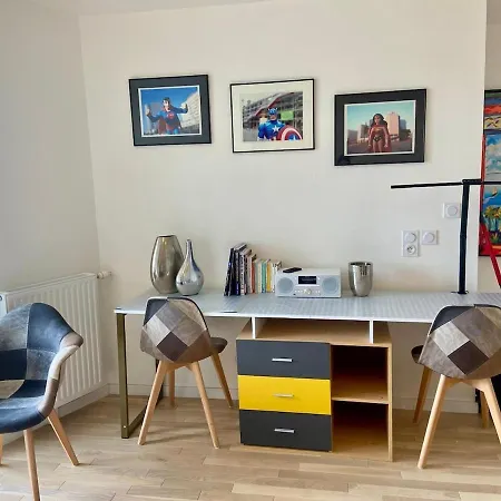 Beautiful Modern Near Paris Apartment Clamart