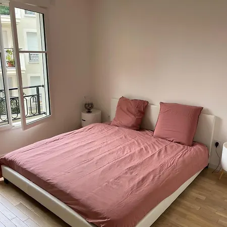 Apartment Beautiful Modern Near Paris